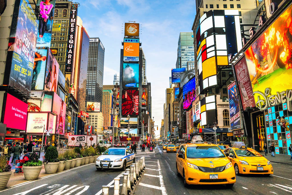 Times Square LUCIANO MORTULA SHUTTERSTOCK High Line MATT MUNRO - photo 6