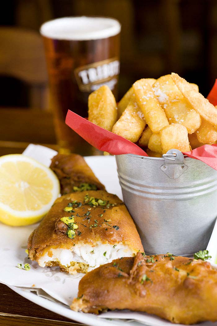 Cornwall Fish and chips at The Ship Inn Mousehole JUSTIN FOULKES LONELY - photo 8