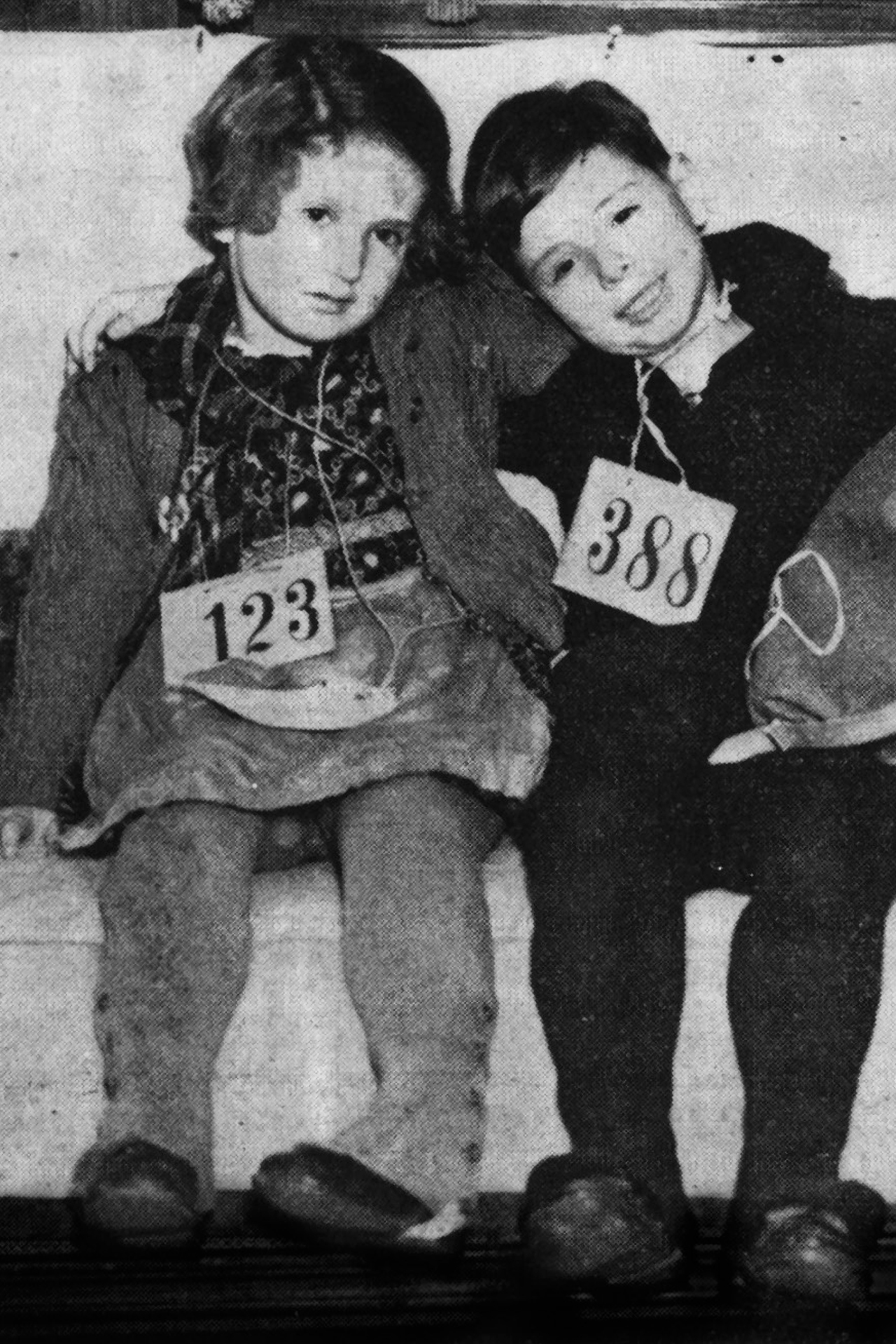 Two Jewish refugee children part of a Kindertransport upon arrival in - photo 4