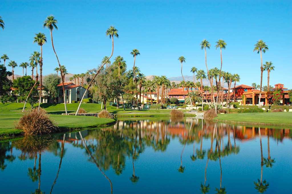 A resort in Palm Springs CIVDIS SHUTTERSTOCK On the edge of a continent - photo 3