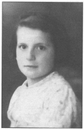 Edith Schwalb CHAPTER 1 May 1938 Vienna Austria Walk quickly Edith Papa - photo 5