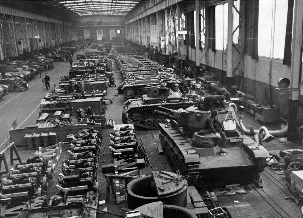 Light Panzers are manufactured in the assembly hangar of a German armaments - photo 2