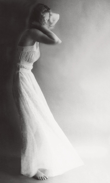 Whatever the subject Lillian Bassman stamps each of her pictures with her - photo 4