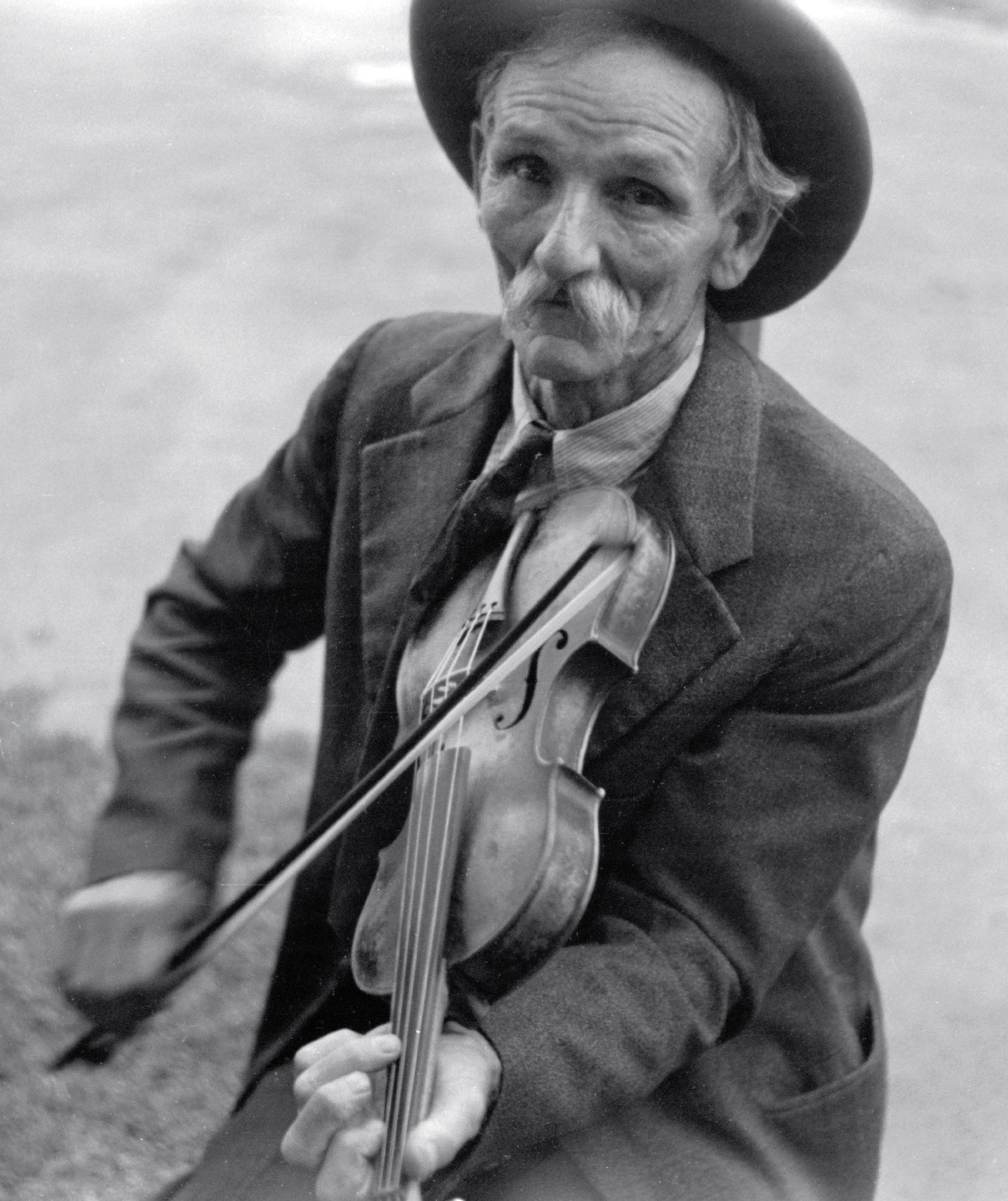 Fiddlin Bill Hensley Asheville North Carolina 1937 THIS IS A BORZOI BOOK - photo 4