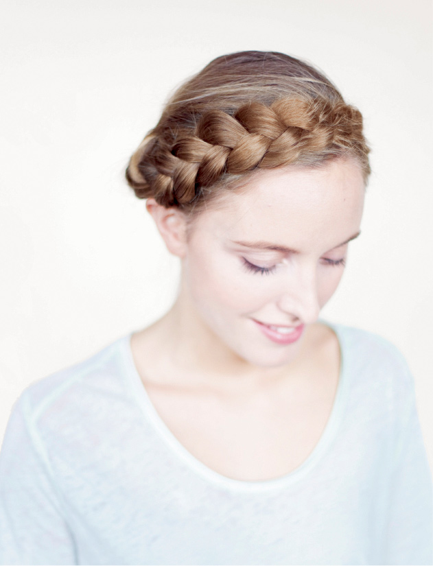 Hairstyled 75 ways to braid pin accessorize - photo 15