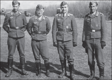 Kampfflugzeug crew c 194041 The need for spectacles initially eliminated a - photo 3