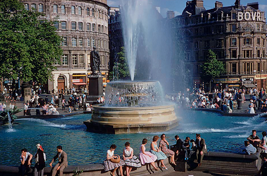 Trafalgar Square 1960 Trafalgar Square 1960 - photo 6