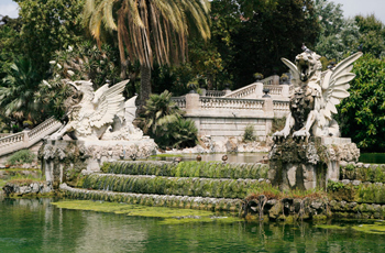 Parc de la Ciutadella When to visit Barcelona is an established - photo 4