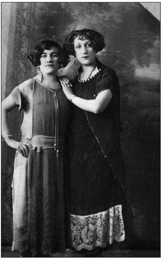 My Rae and Mommy immigrant girls in American finery 1920 They were the only - photo 1