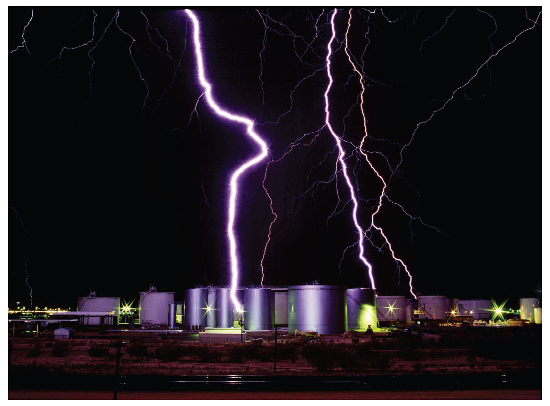This lightning photograph launched my career as an extreme weather - photo 2