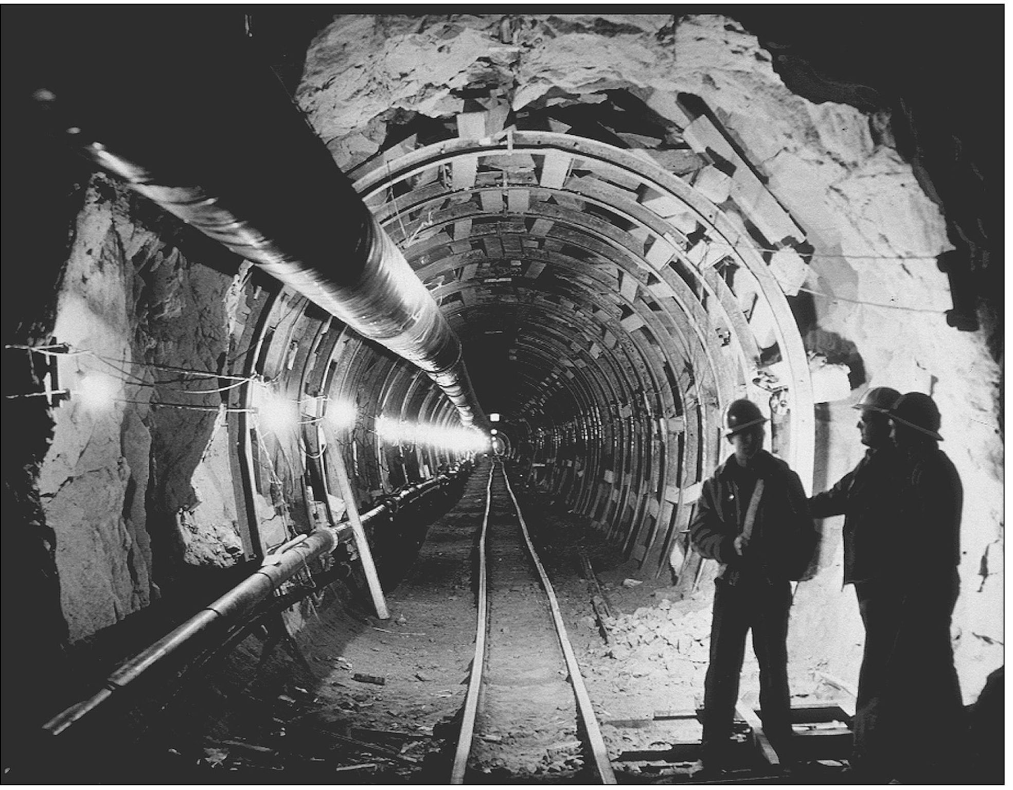 CONSTRUCTION WORKERS INSIDE PIPELINE OWENS RIVER AQUEDUCT All workers on the - photo 4