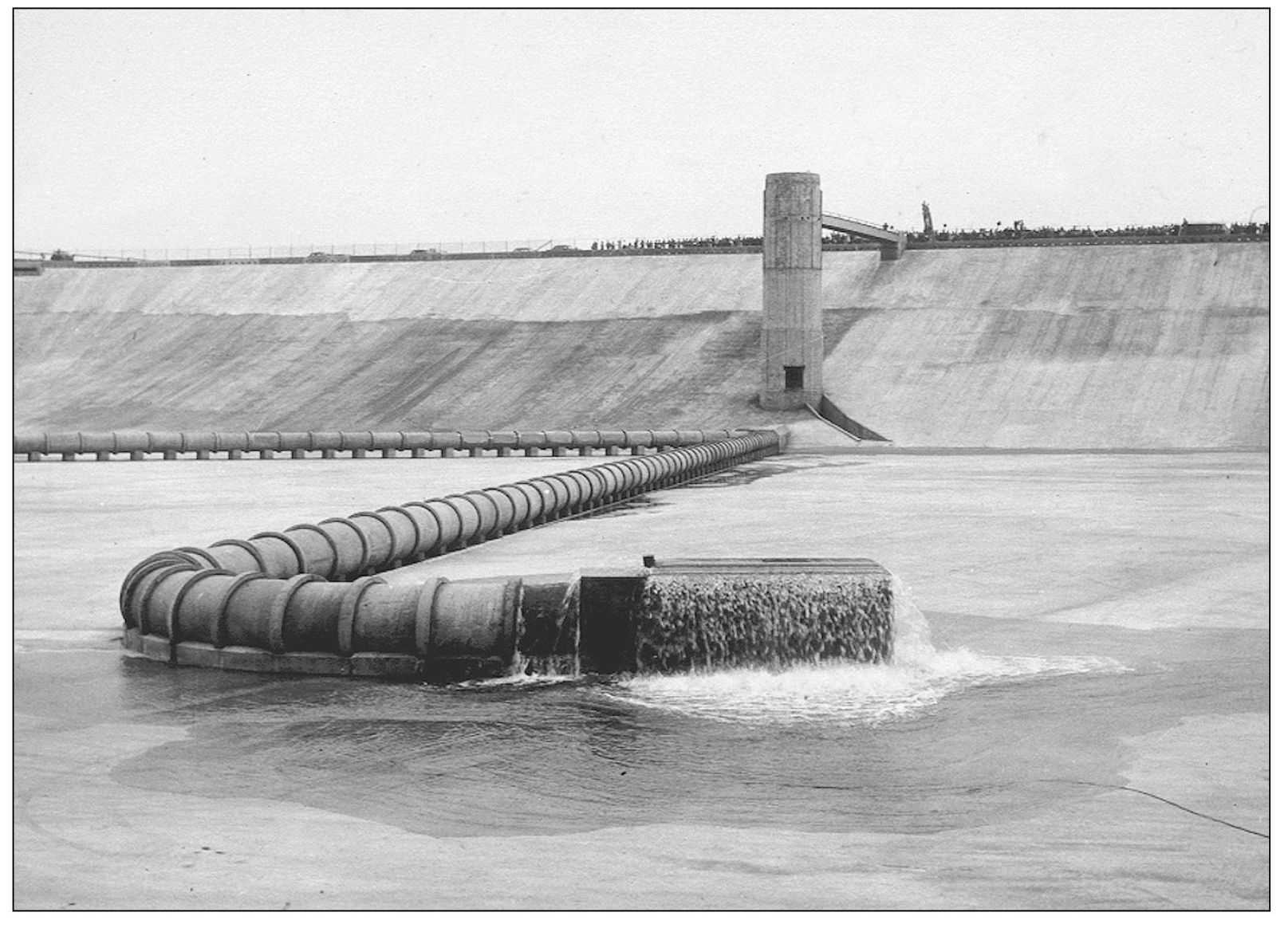 OWENS RIVER AQUEDUCT FILLING THE BALDWIN HILLS RESERVOIR Water from the Owens - photo 6