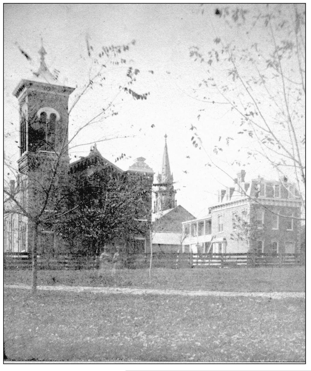 This photo looks toward the 100 block of North Fifth Street from Central Park - photo 8