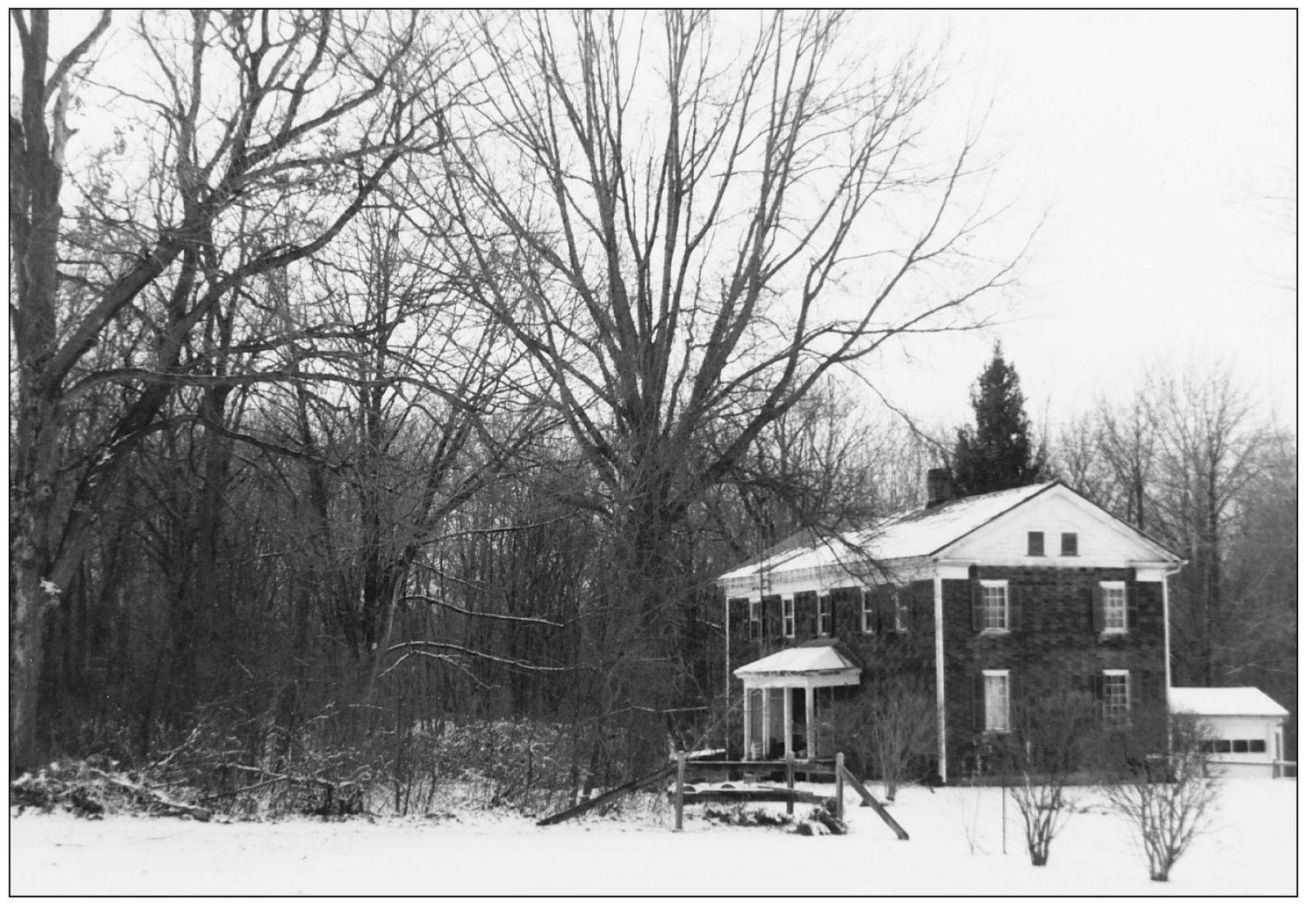 The Clem Rockhill Residence was built in 1820 Located on West Wayne Street - photo 5