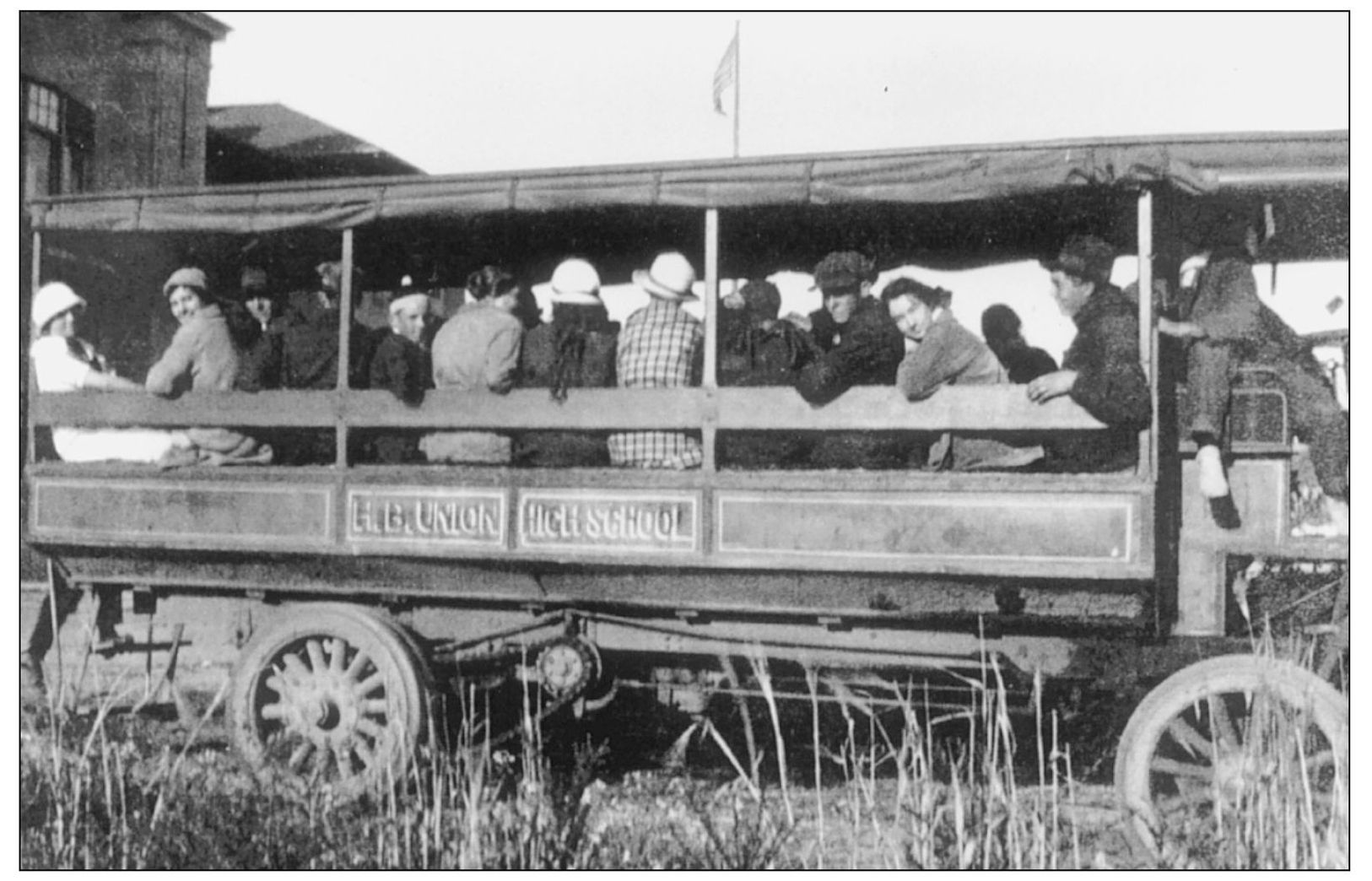 FIRST SCHOOL BUS 1910 These teenagers are being transported to Huntington - photo 14