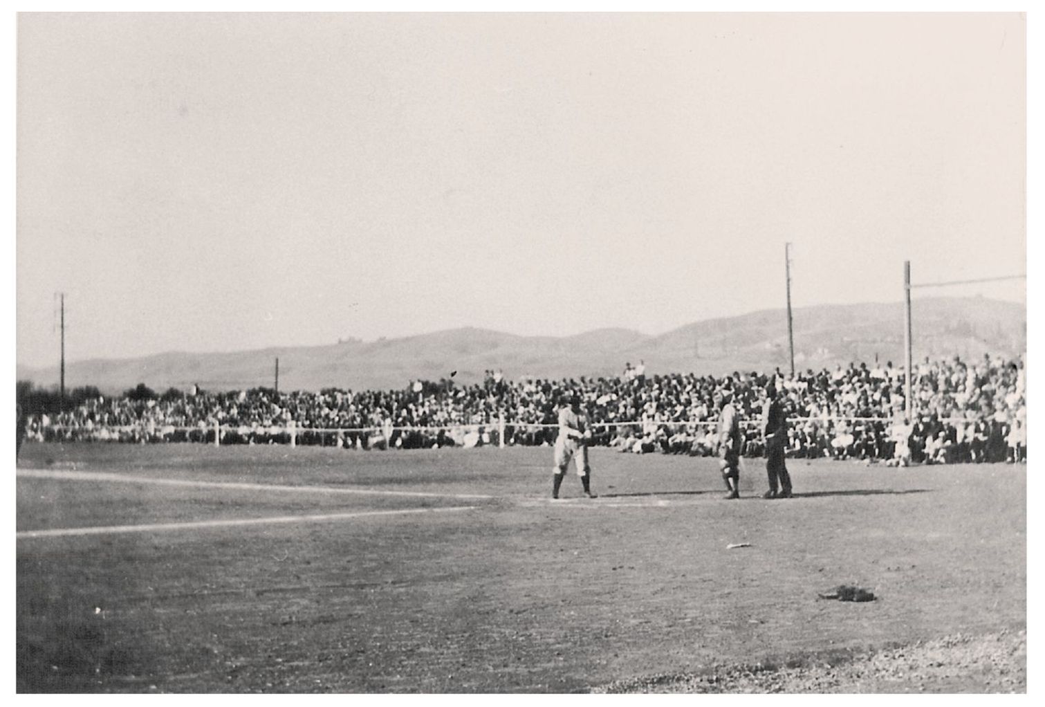 On October 31 1924 Babe Ruth and Walter Johnson played a barnstorming game - photo 8