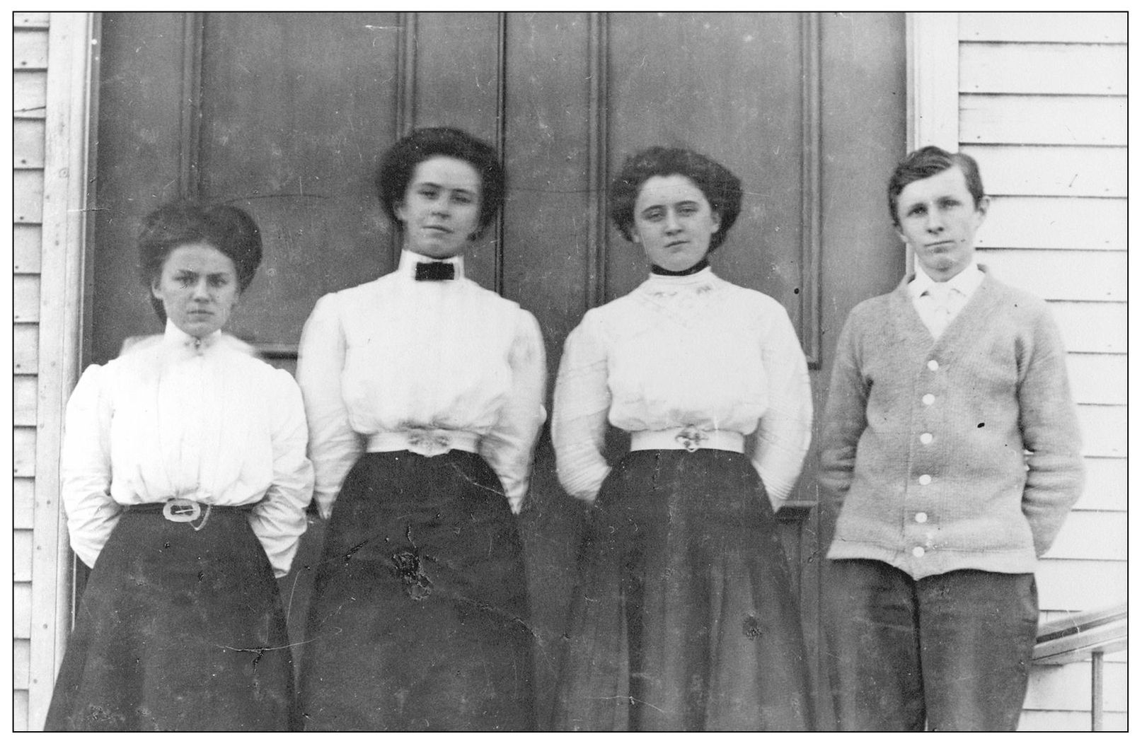 From left to right Ada Poole Myrtle Payne Pauline Cannon and Clarence - photo 13