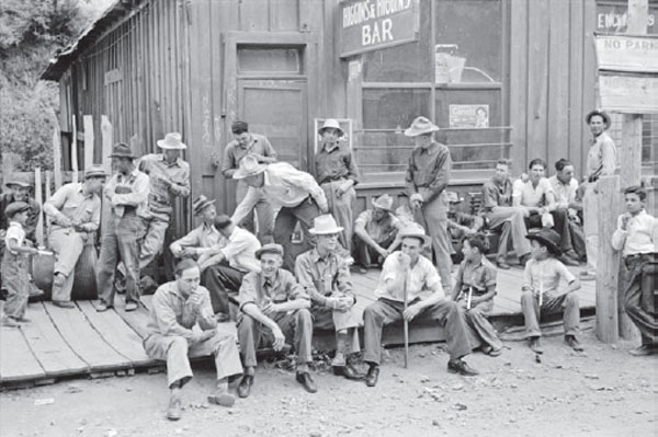 Youngsters at a bar in Mogollon New Mexico 1940 Photo by Russell Lee - photo 4