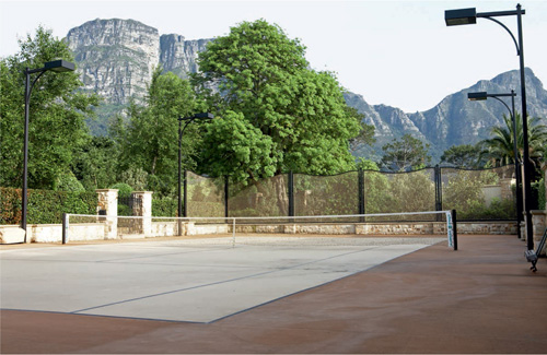 As the owners are enthusiastic tennis players the tennis court is an important - photo 12