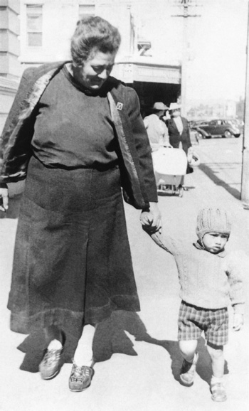 ONE OF MY GRANDMOTHERS WITI IHIMAERA AGED THREE WITH HIS PATERNAL - photo 3