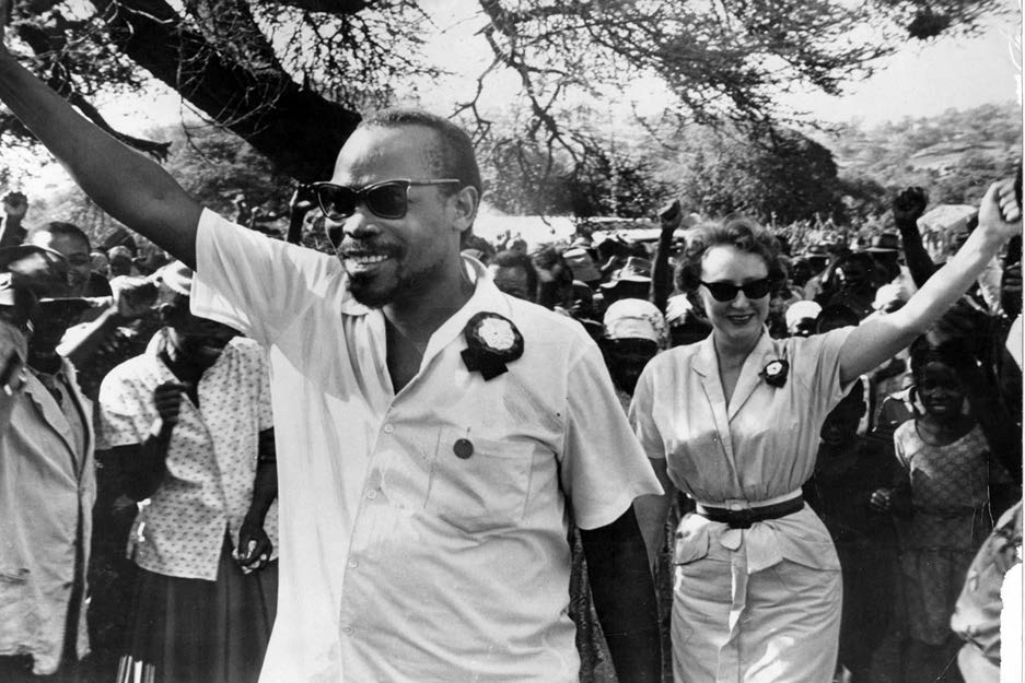 Campaigning in Bechuanaland 1965 Seretse Khamas political party won an - photo 22