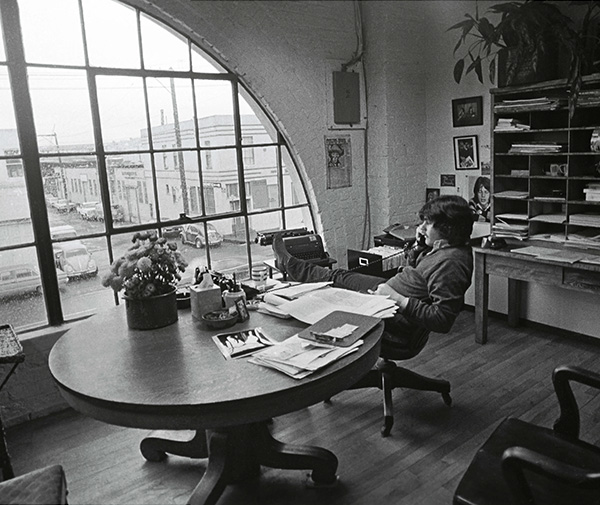 Founder Jann S Wenner at his desk in ROLLING STONES original offices at 746 - photo 6