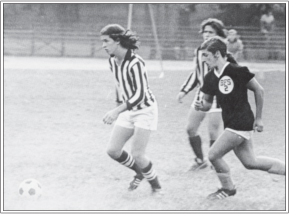 A star athlete in high school Dimon played soccer basketball and baseball - photo 6