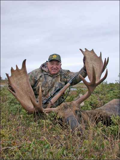 Peter Fiduccia with bull moose Newfoundland Preface to the Paperback - photo 3