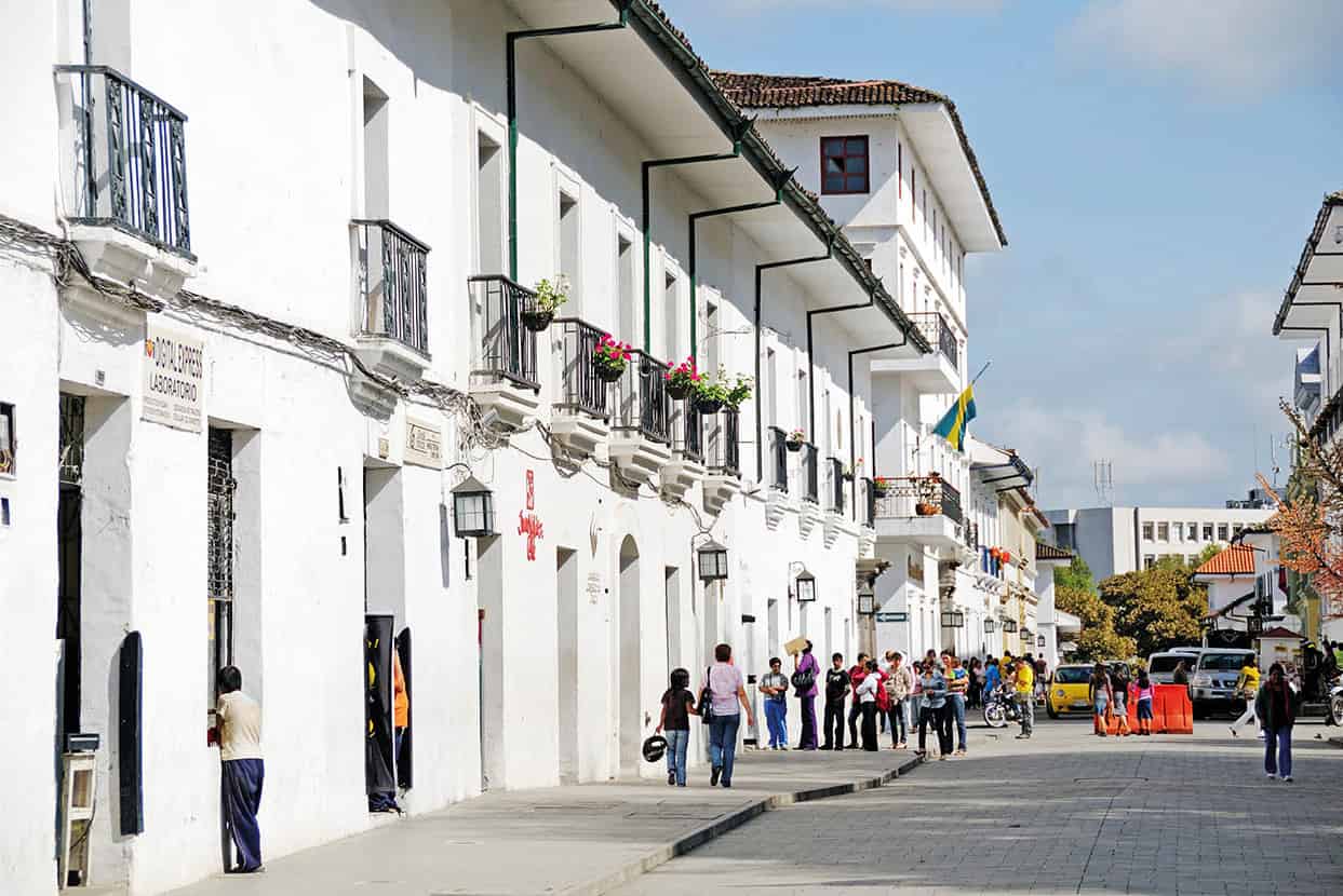 Popayn Few Spanish-colonial towns in Colombia are as well preserved as Popayn - photo 12