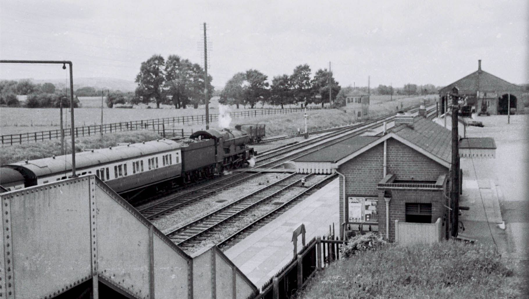 Challow Station on the old Great Western main line midway between Didcot and - photo 3