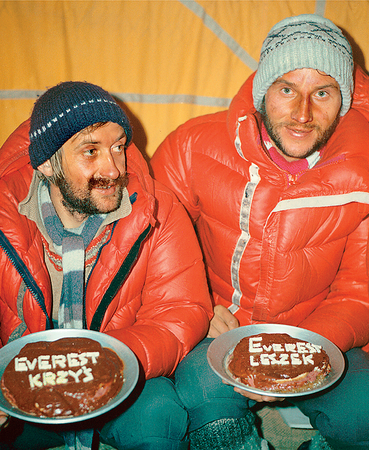 Krzysztof Wielicki and Leszek Cichy in Everest base camp two days after having - photo 2