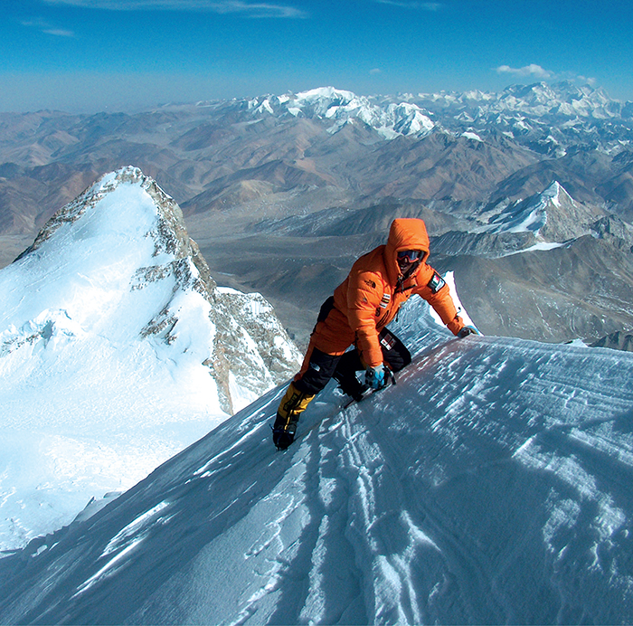 Simone Moro nearing the summit of Shishapangma during the first winter ascent - photo 9