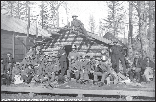 US troops stationed at Dyea during the Klondike Gold Rush tried to keep peace - photo 6