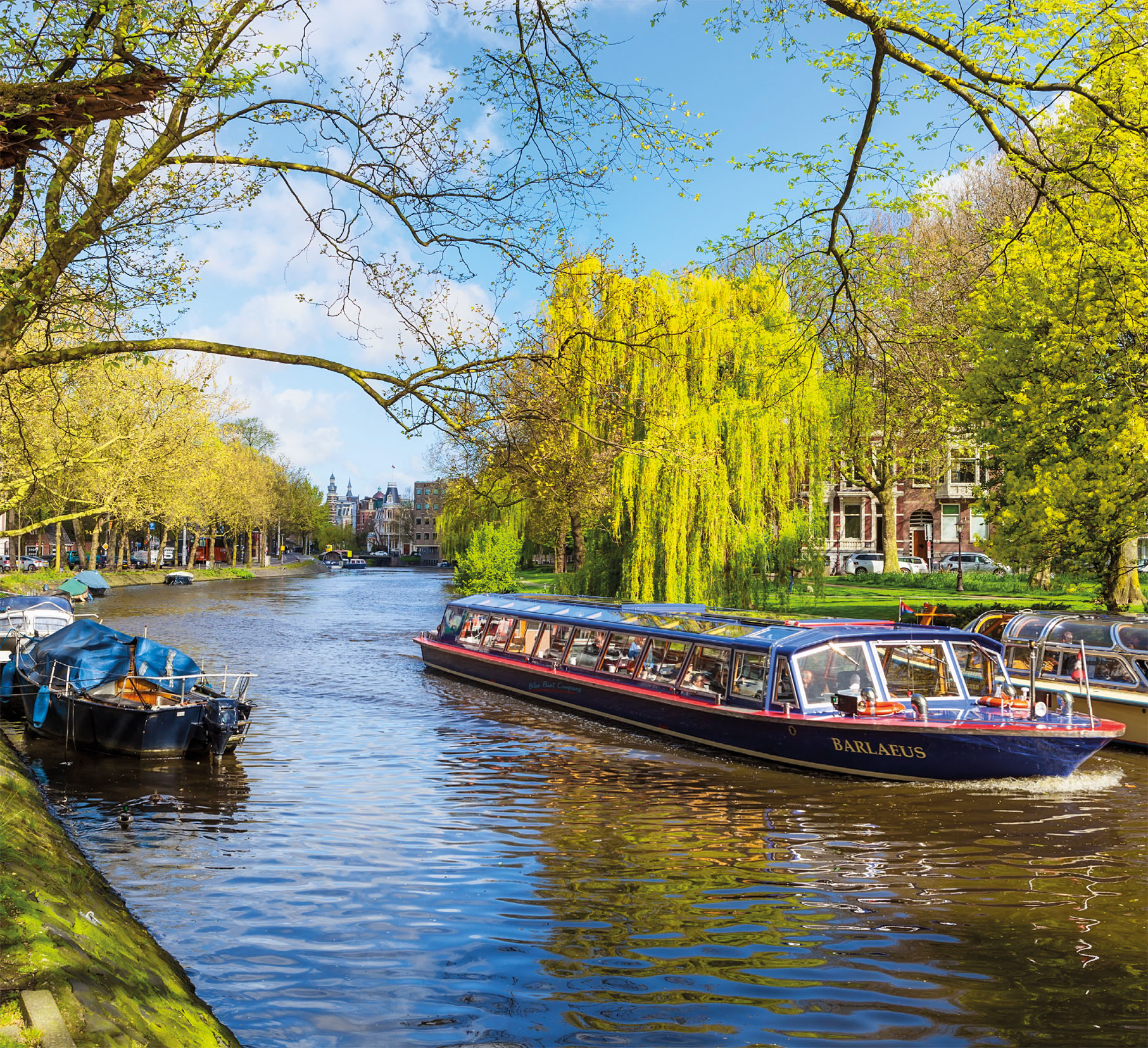 t Admire the unique faades of canal houses and listen to the water lapping - photo 10