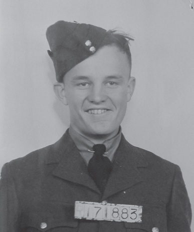 R171883 Flight Sergeant Leslie Howard Stevenson RCAF shot and killed on 27 - photo 2