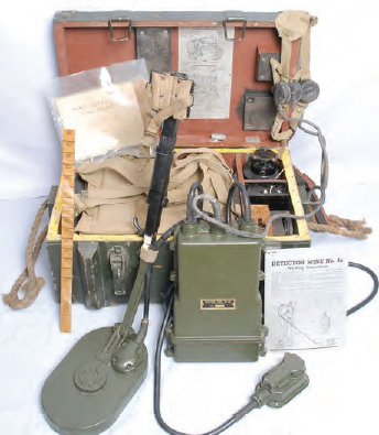 Second World War 1942 mine detector One of the first detectors was built by - photo 2