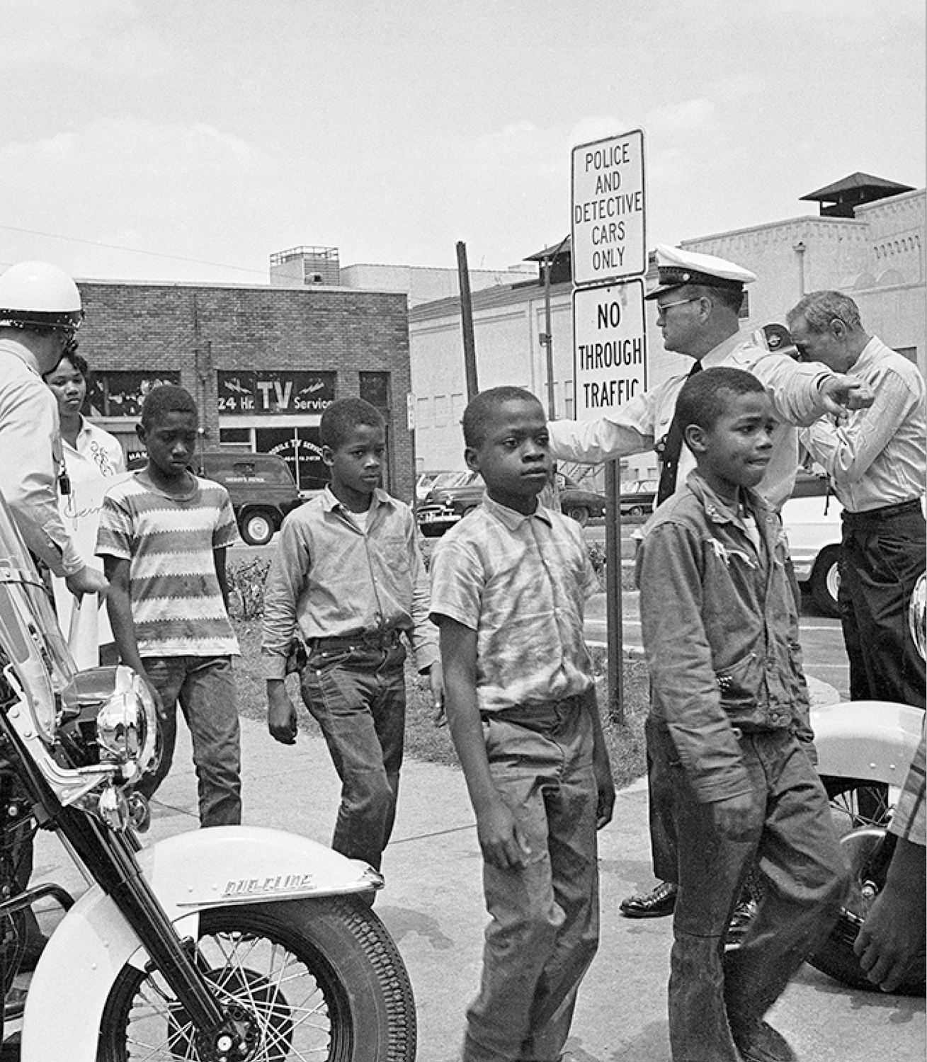 Childrens Crusade photo by Bill Hudson AP Photo 1963 A scream erupted - photo 3