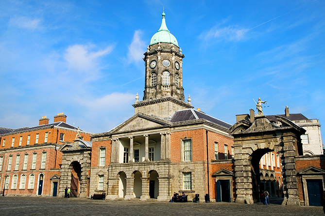 Artur BogackiSHUTTERSTOCK Dublin Top Sights Dublins most important - photo 10