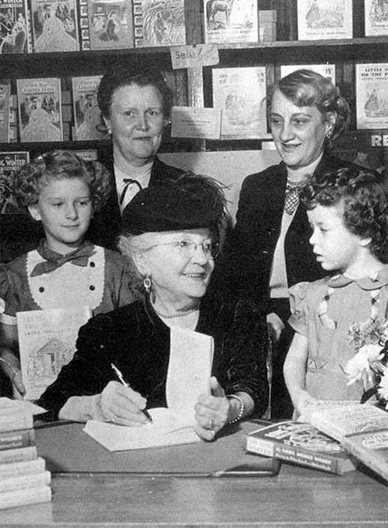 Laura Ingalls Wilder at eighty-five signing books at Brown Bookstore in - photo 2