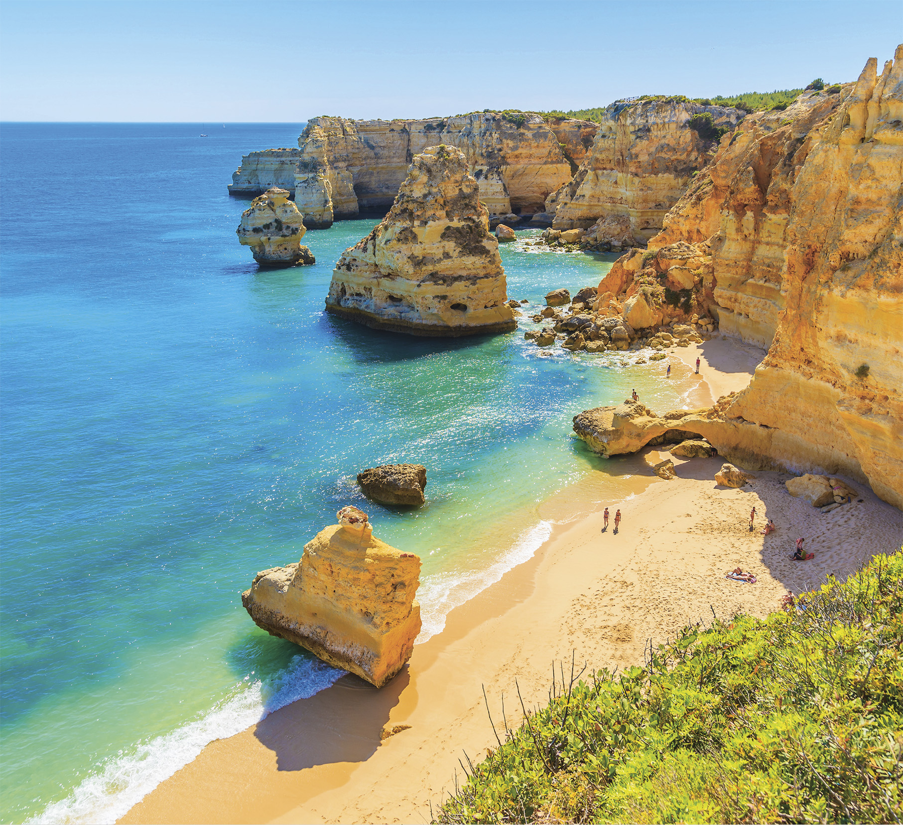 t From the sheltered sandy coves of the Algarve to the wide stretches of sand - photo 10