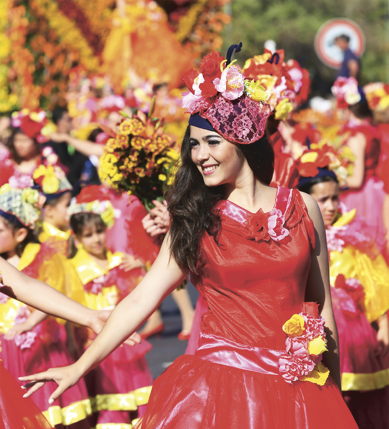 t Portugal comes alive during its summer festas In the main cities Porto - photo 14