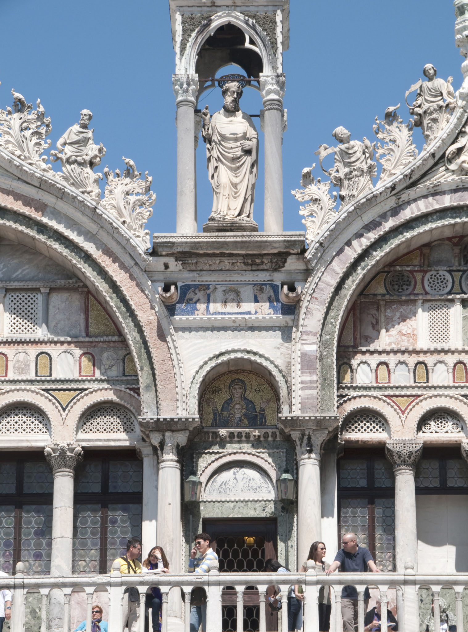 The magnificent Basilica di San Marco in Venice Stretching from the - photo 6