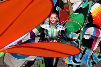 Vibrant costumes and floats take centre stage at the Notting Hill Carnival - photo 6