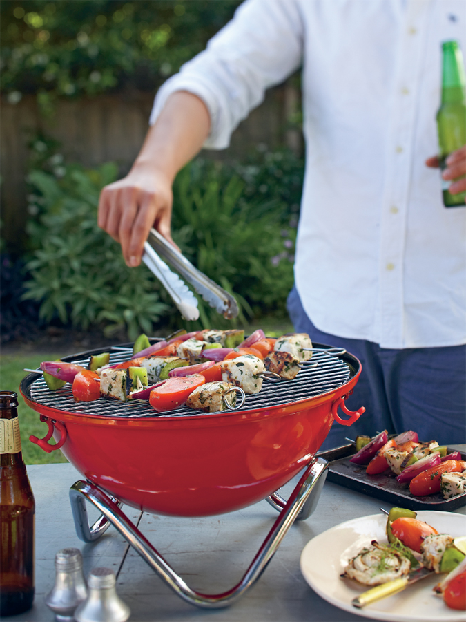 A FEW SIMPLE HOT TIPS YOUR FOOD Preheat the barbecue before cooking You want - photo 7