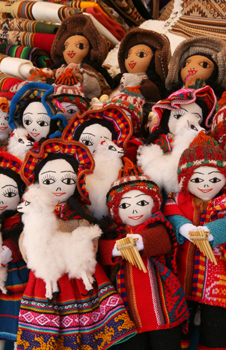 Market stall Pisac Fact file Ancient Peru developed several very - photo 2