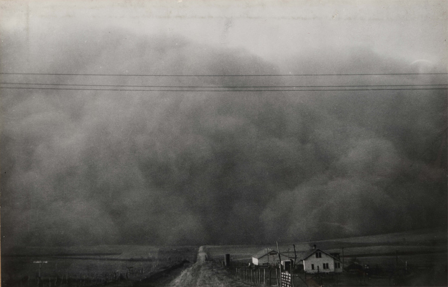 Plate 2 A dust storm descends on a solitary farmstead 1935 It was the - photo 2