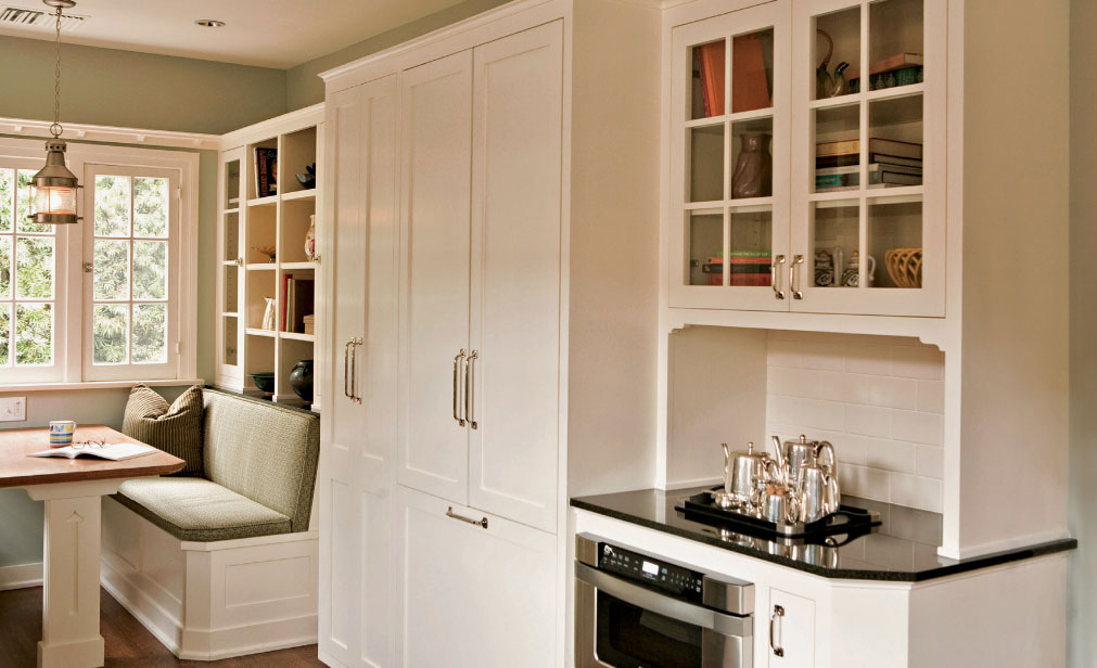 This kitchen built-in has just about everything you could ask for a breakfast - photo 7