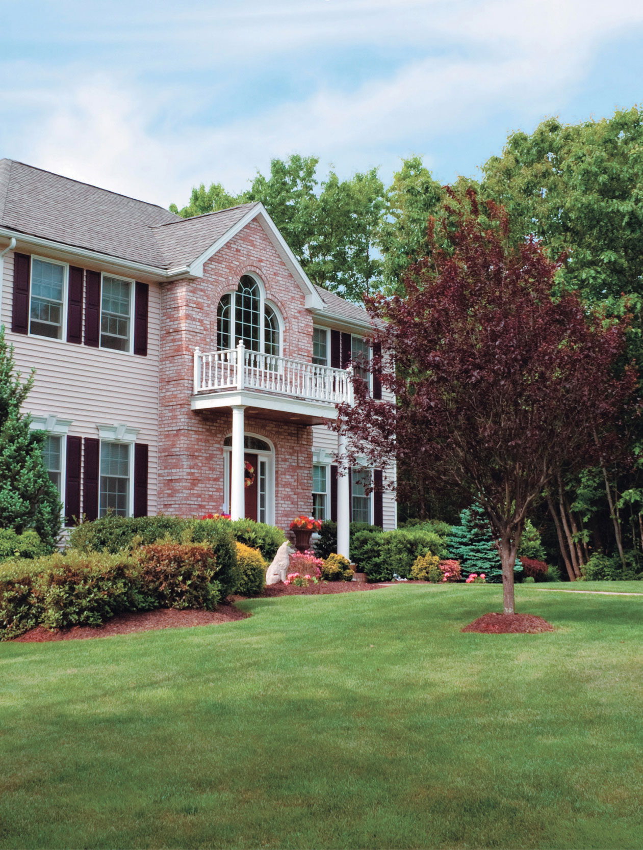 Few things make a home look as spectacular as a lush manicured emerald green - photo 5