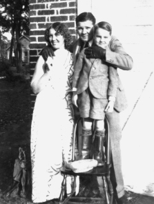 Bessie Edwards Mayberry Rubys aunt Charley Floyd and Dempsey Floyd Fort - photo 10