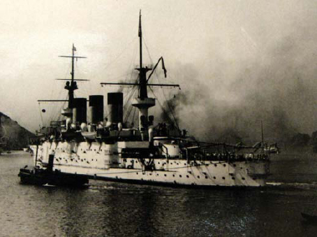 The battleship Peresvyet at Port Arthur in 1902 These ships mounted the - photo 4